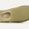 Klassiska slip-on-skor
