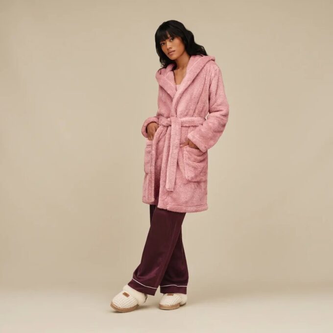 UGG Aarti